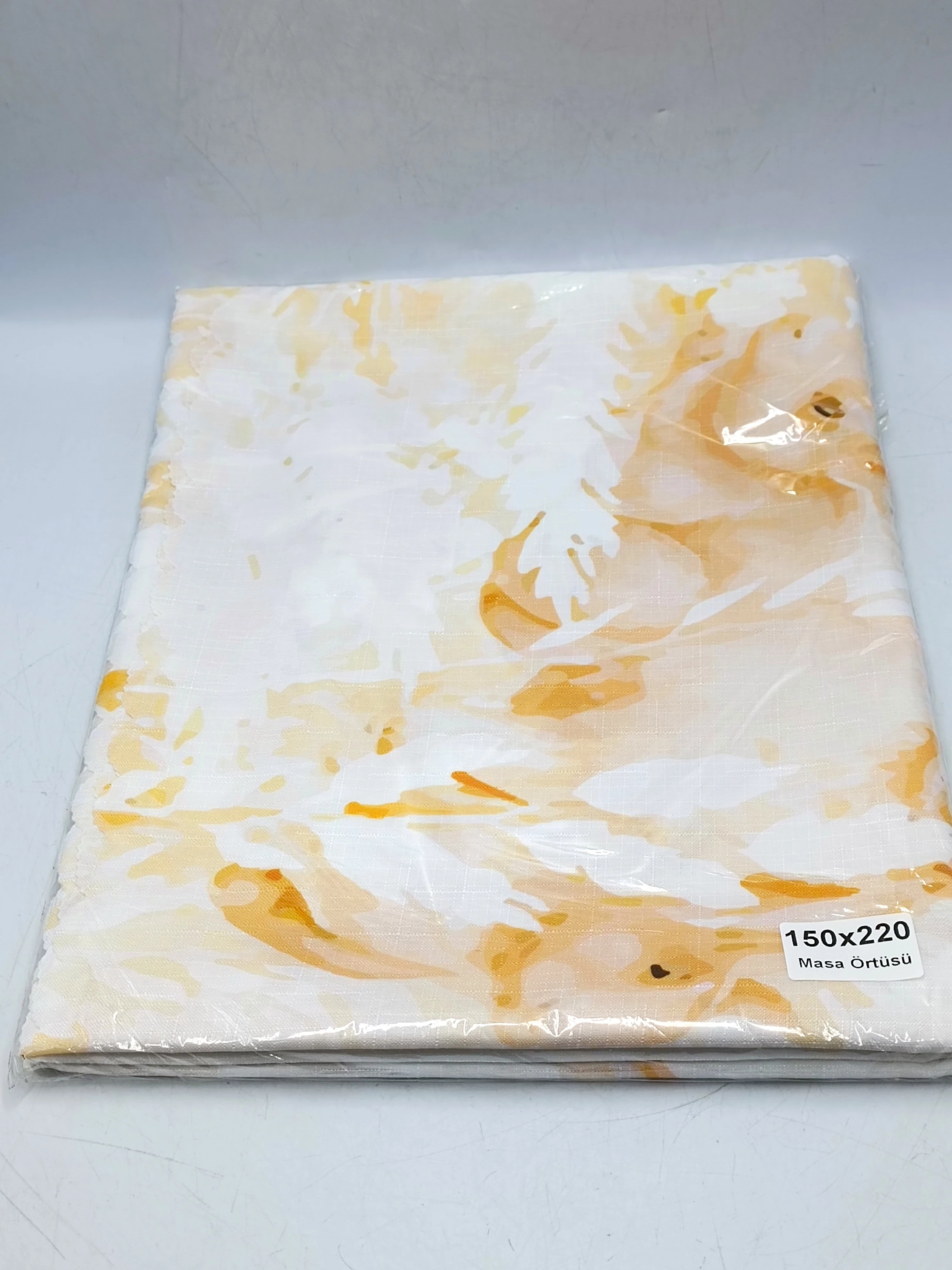 obrus-z-motywem-wielkanocnym-zajaczkami-150cm-x-220cm-bronowicka-80-krakow