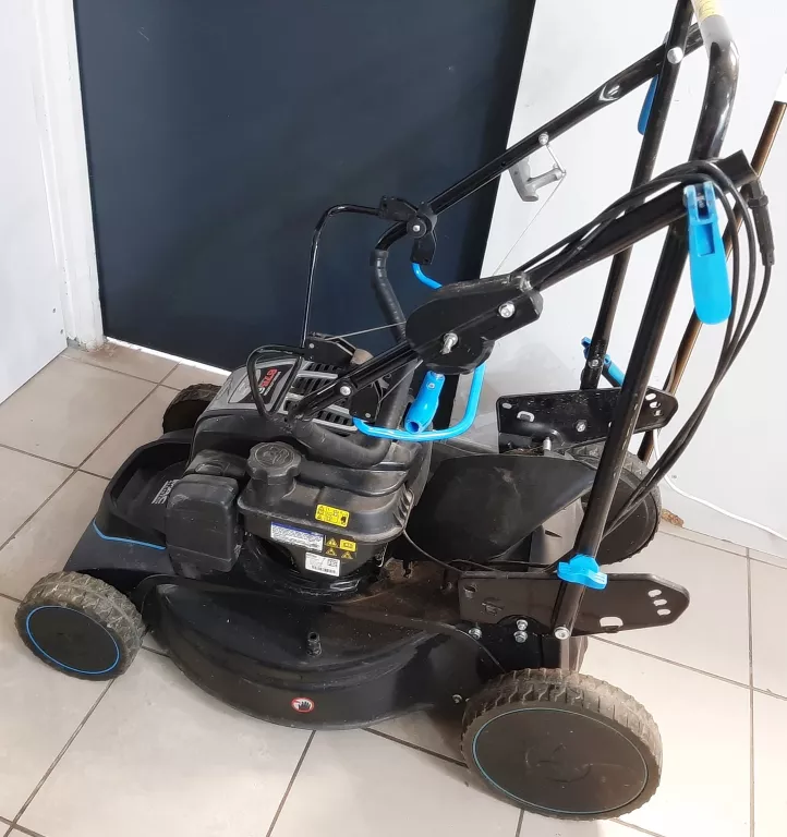 KOSIARKA SPALINOWA Z NAPĘDEM MACALLISTER B&S 675EX 51 CM