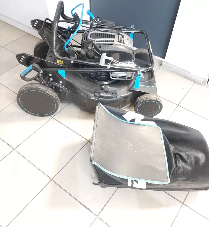 KOSIARKA SPALINOWA Z NAPĘDEM MACALLISTER B&S 675EX 51 CM