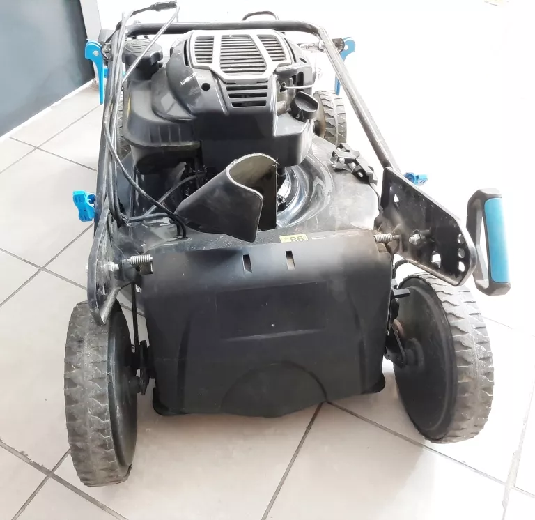 KOSIARKA SPALINOWA Z NAPĘDEM MACALLISTER B&S 675EX 51 CM