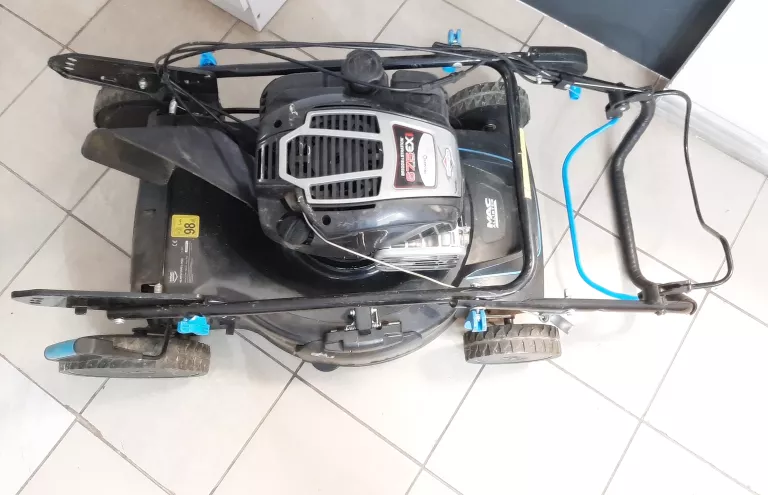 KOSIARKA SPALINOWA Z NAPĘDEM MACALLISTER B&S 675EX 51 CM