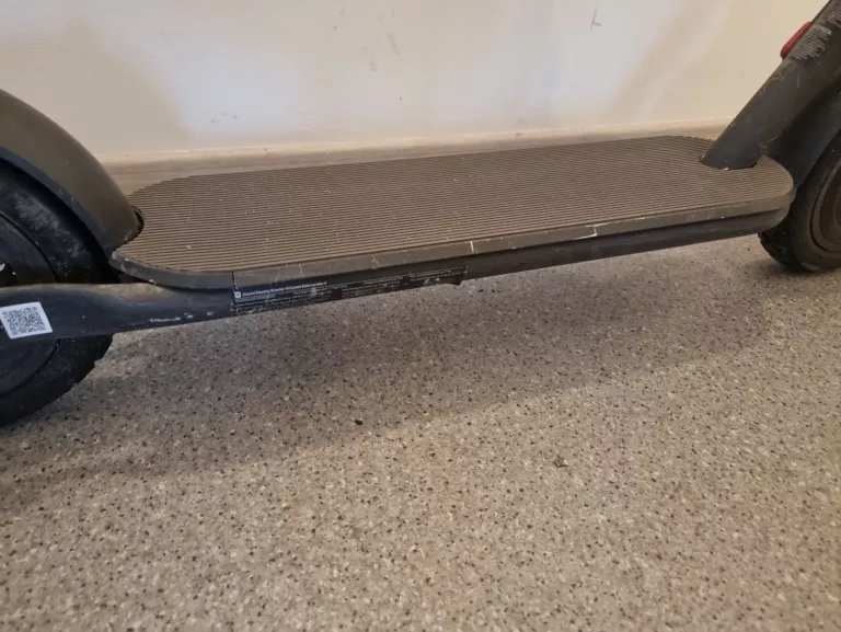 HULAJNOGA ELEKTRYCZNA XIAOMI ELECTRIC SCOOTER 4