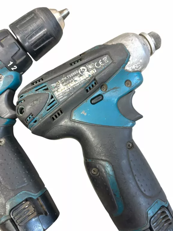 zestaw-dwoch-wkretarek-makita-td090d-df330d-ladowarka-walizka-napiecie-v-128551-3