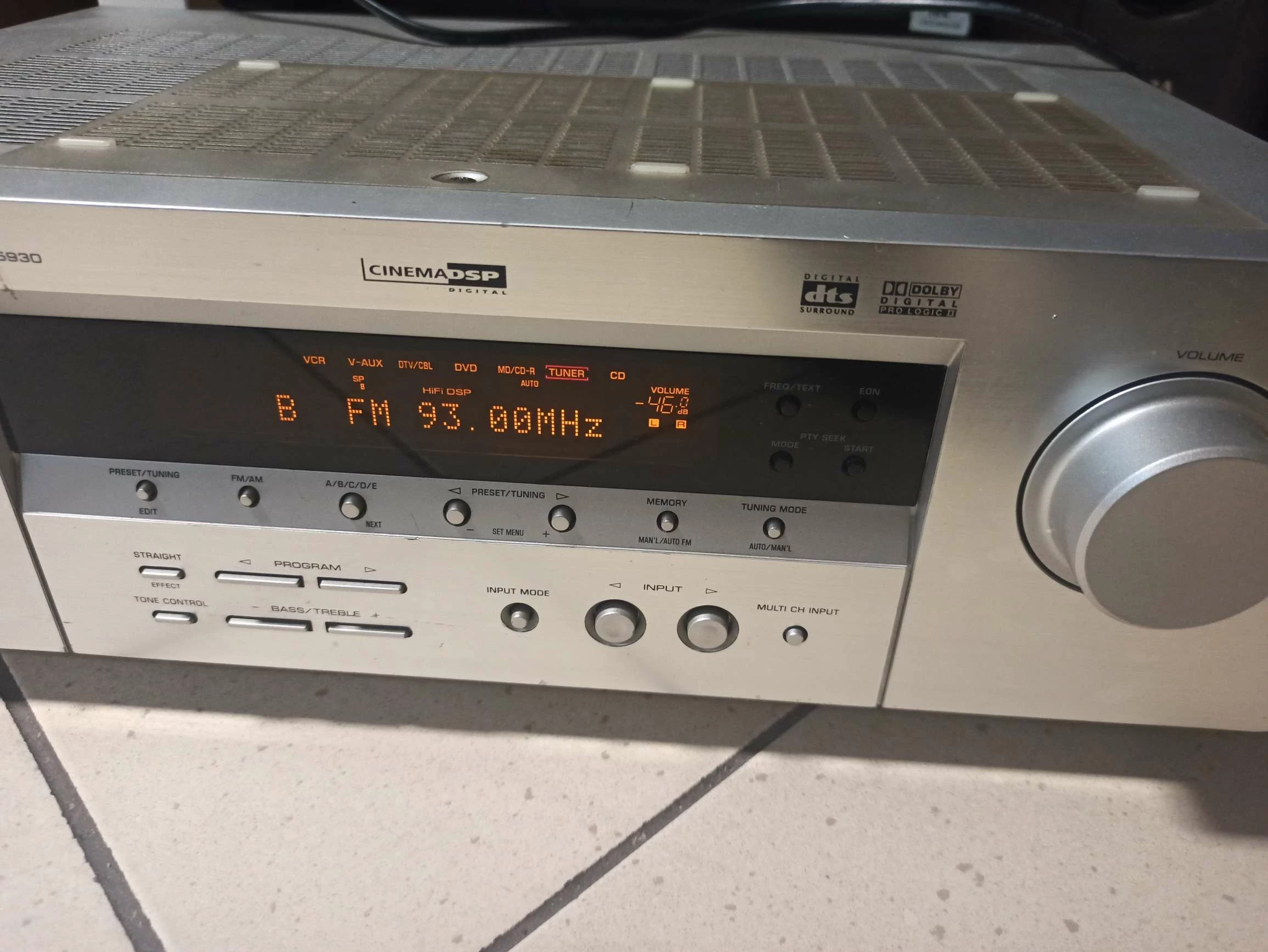 amplituner-yamaha-htr-5930-model-htr-5930