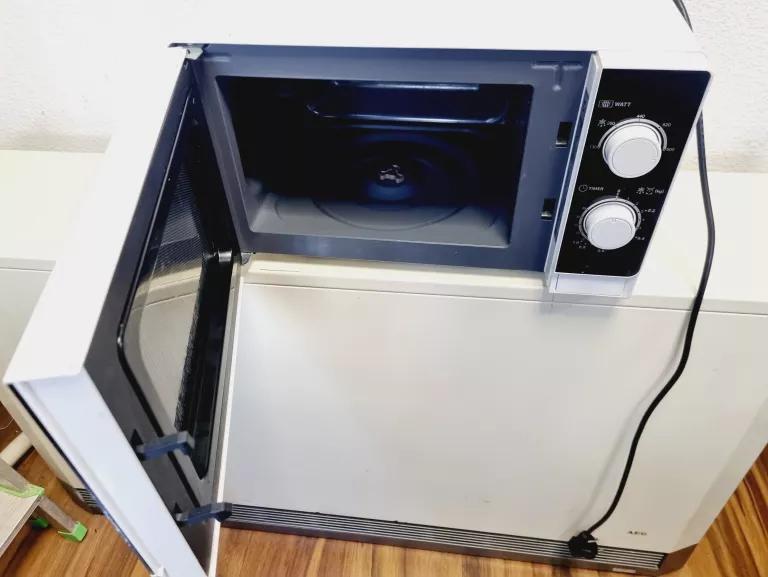 MIKROFALA SHARP YC-MS01E-C 20L 800W