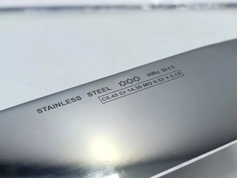 ZESTAW NOŻY STALOWYCH W SZKLANYM STOJAKU PHILIPIAK (5 SZT.)