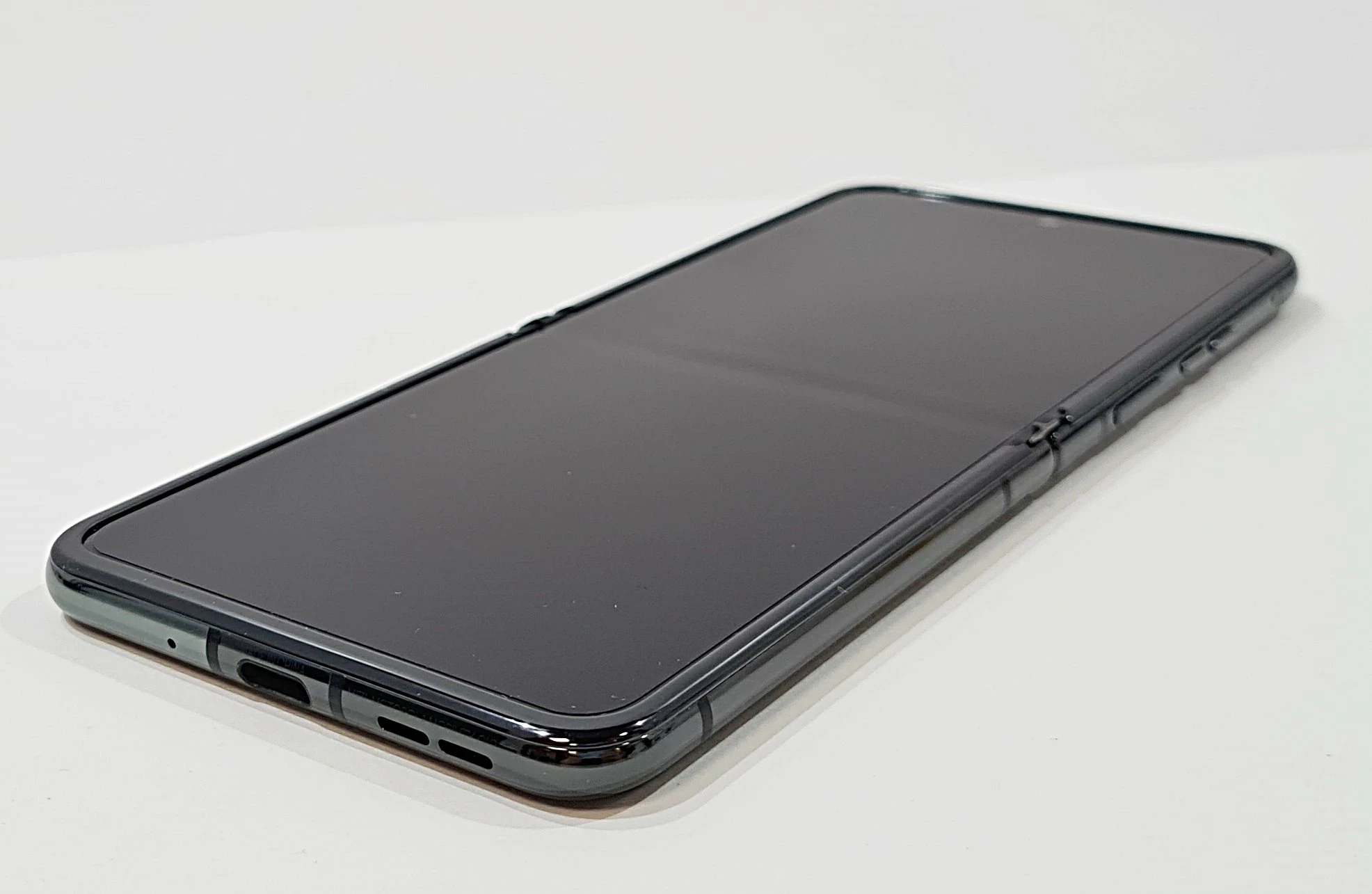 motorola-razr-40-ultra-8gb256gb-dualsim-przekatna-ekranu-690