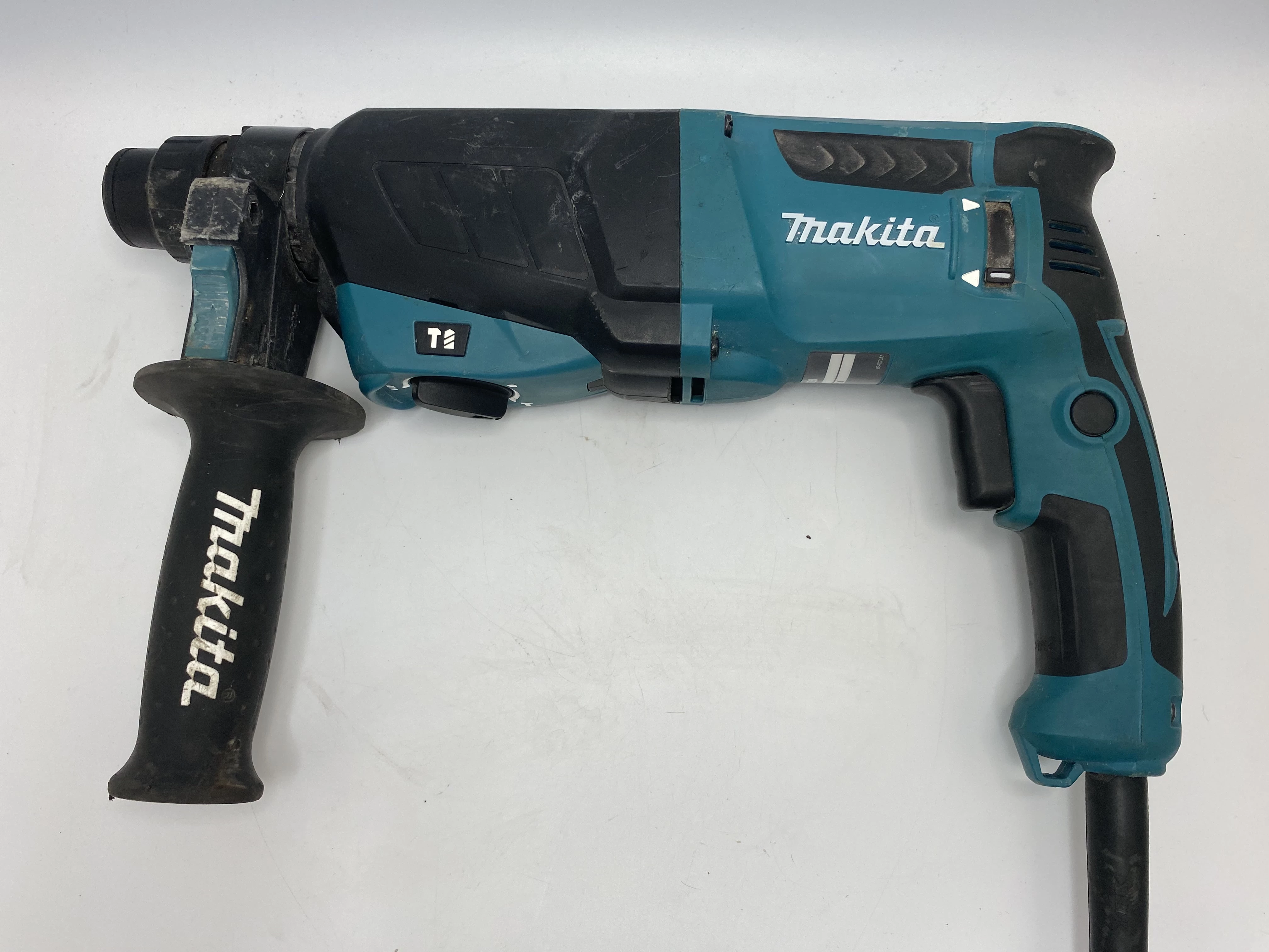 mlotowiertarka-makita-hr-2630-walizka-ean-gtin-0088381687300