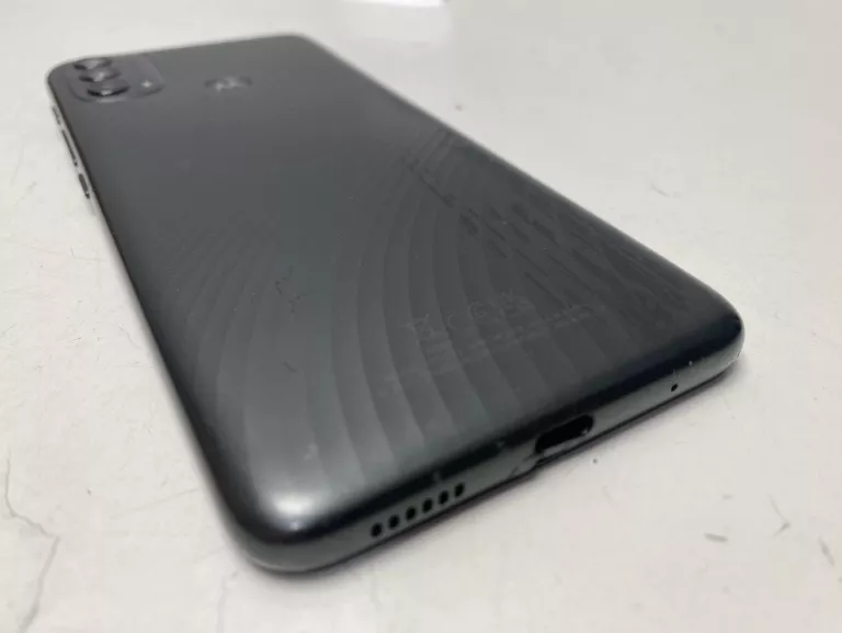 TELEFON MOTOROLA MOTO E40 4/64GB