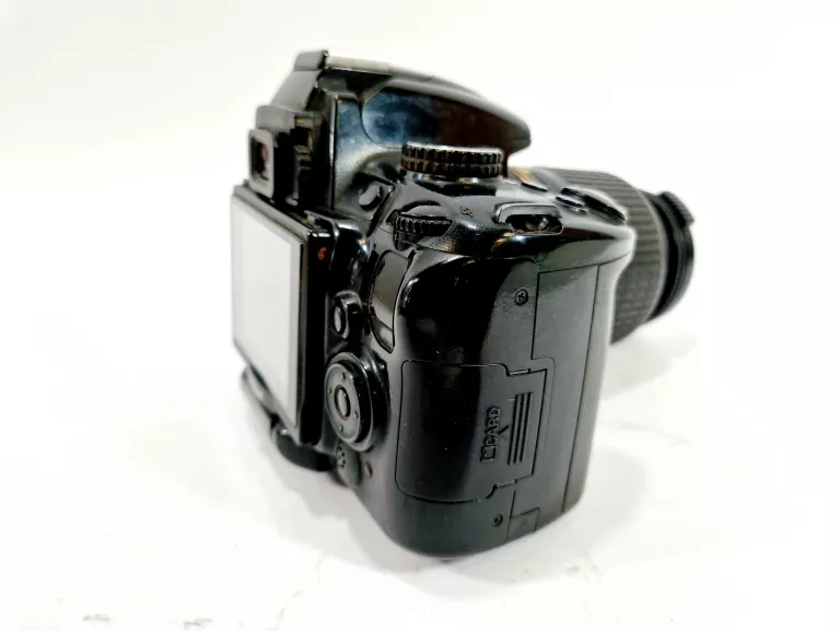 LUSTRZANKA NIKON BODY NIKON D5000 + OBIEKTYW 18-55 MM