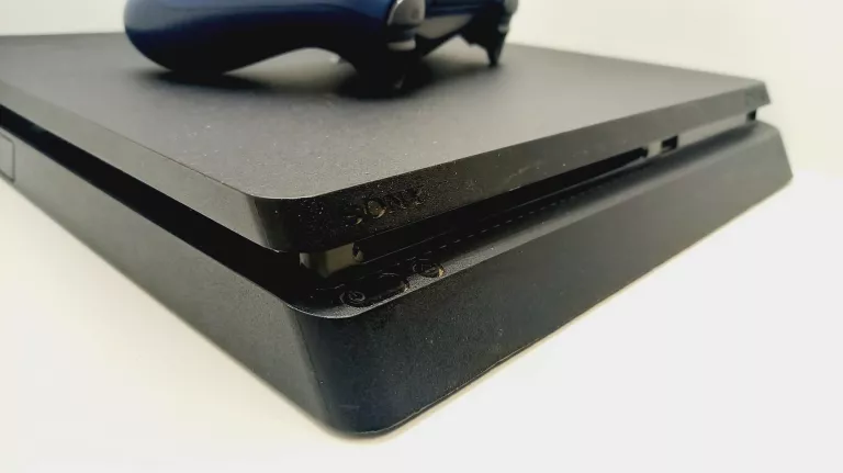 KONSOLA  PS4 SLIM 500 GB Z PADEM ZOBACZ  BDBD STAN