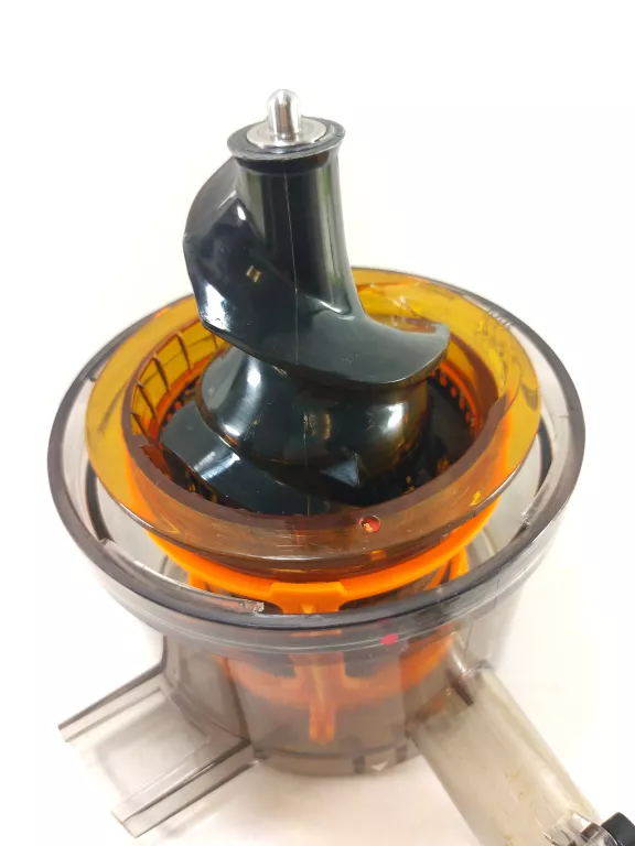 WYCISKARKA WOLNOOBROTOWA MAX600W GERMIN