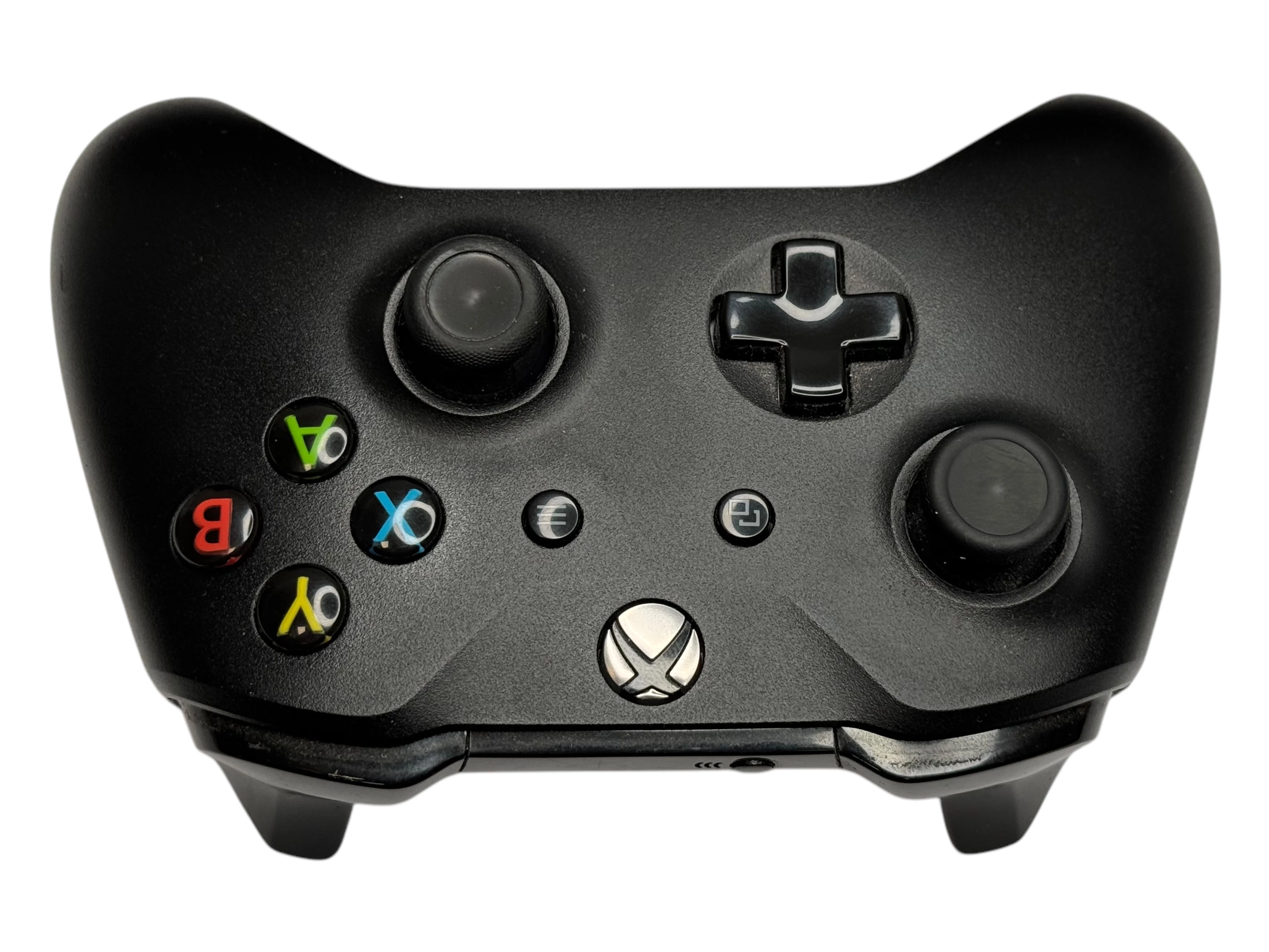 konsola-xbox-one-x-1-tb-czarny-gta-v-ean-gtin-0889842247022