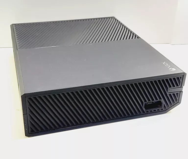 KONSOLA XBOX ONE 500GB + PAD + 2GRY