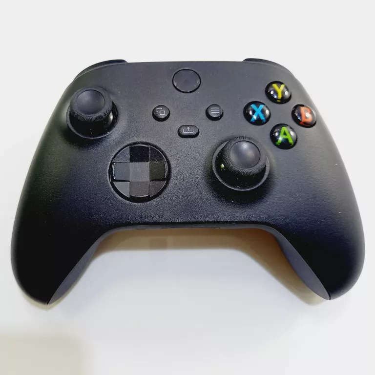 KONSOLA XBOX ONE 500GB + PAD + 2GRY