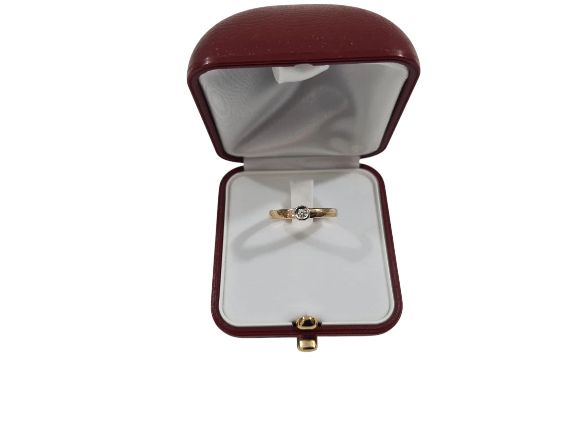 zloty-pierscionek-z-brylantem-radna-1-wolow-gracja