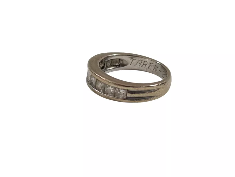 zloty-uroczy-pierscionek-z-diamentami-material-15835-2