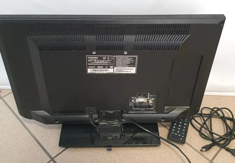 TELEWIZOR TOSHIBA 22" 22EL833G - CZARNY