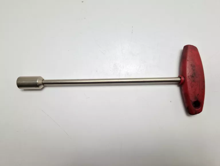 KLUCZ TRZPIENIOWY NASADOWY CHROME-VANADIUM 13