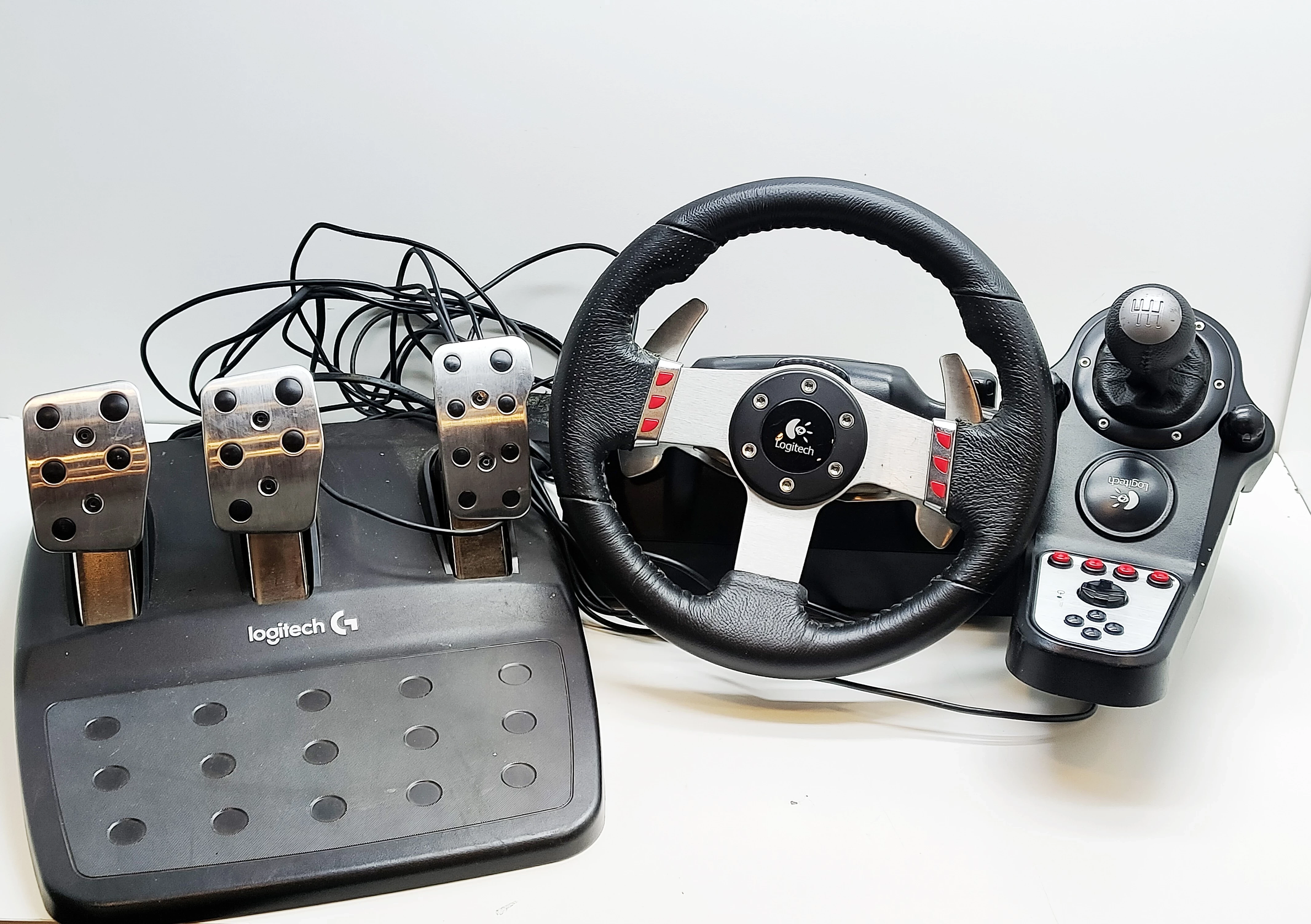 kierownica-g27-racing-wheel-pcps2ps3-logitech-dekutowskiego-3a-krasnik-fabryczny