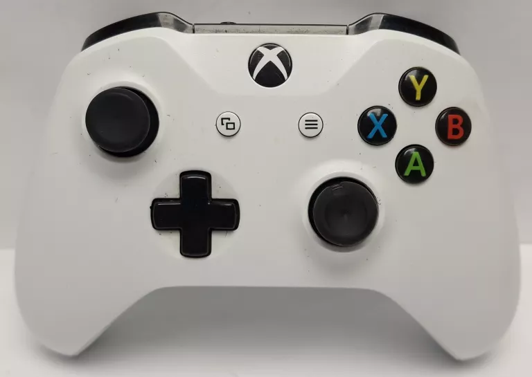 KONSOLA XBOX ONE S 500GB + GTA V