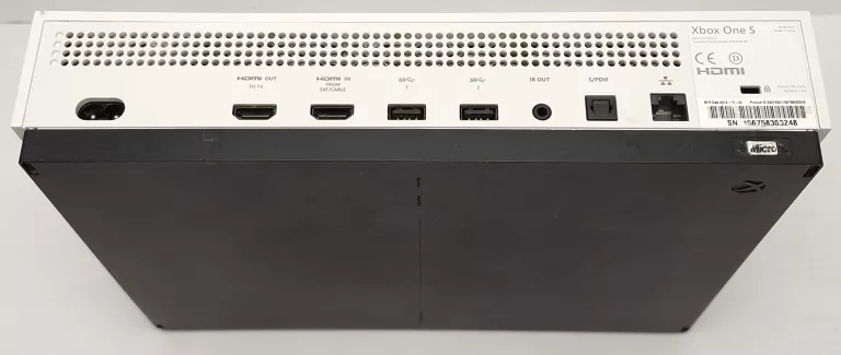 KONSOLA XBOX ONE S 500GB + GTA V