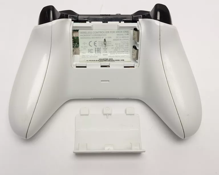 KONSOLA XBOX ONE S 500GB + GTA V