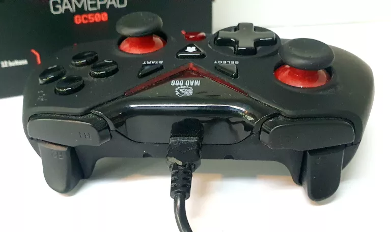 GAMEPAD PRZEWODOWY MAD DOG GC 500