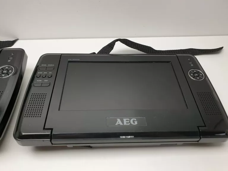 ODTWARZACZ PRZENOŚNY AEG CTV 4944 DVB-T/DVD 2 EKRANY