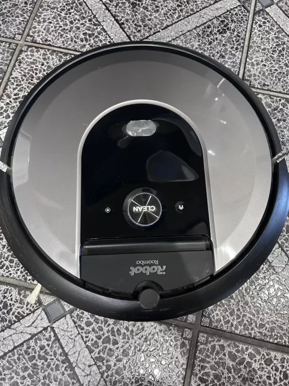 ROBOT SPRZĄTAJĄCY IROBOT ROOMBA I7
