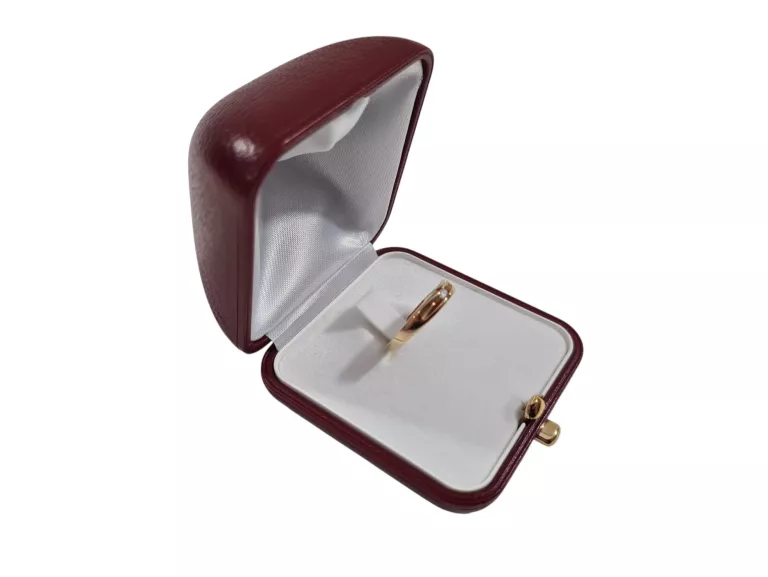 zloty-zareczynowy-pierscionek-z-brylantem-ean-gtin-5035225039547