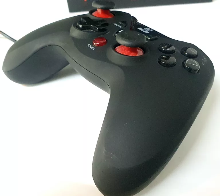 GAMEPAD PRZEWODOWY MAD DOG GC 500