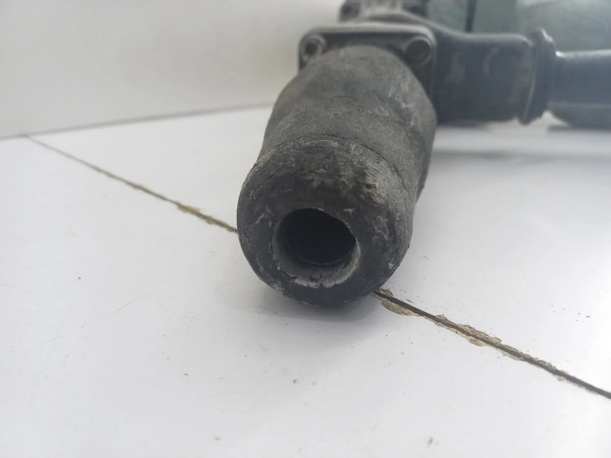 mlot-hikoki-h60mc-walizka-dluta-preferowany-odbior-osobisty-energia-udaru-2200