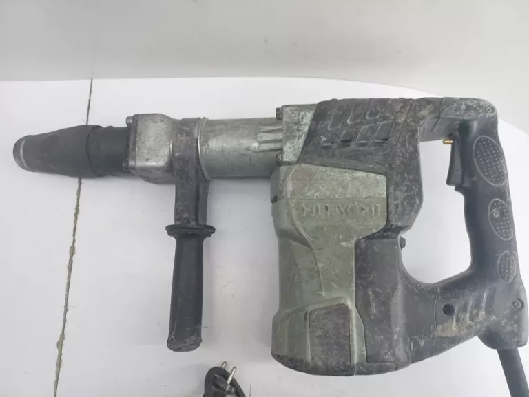 mlot-hikoki-h60mc-walizka-dluta-preferowany-odbior-osobisty-napiecie-zasilania-23000