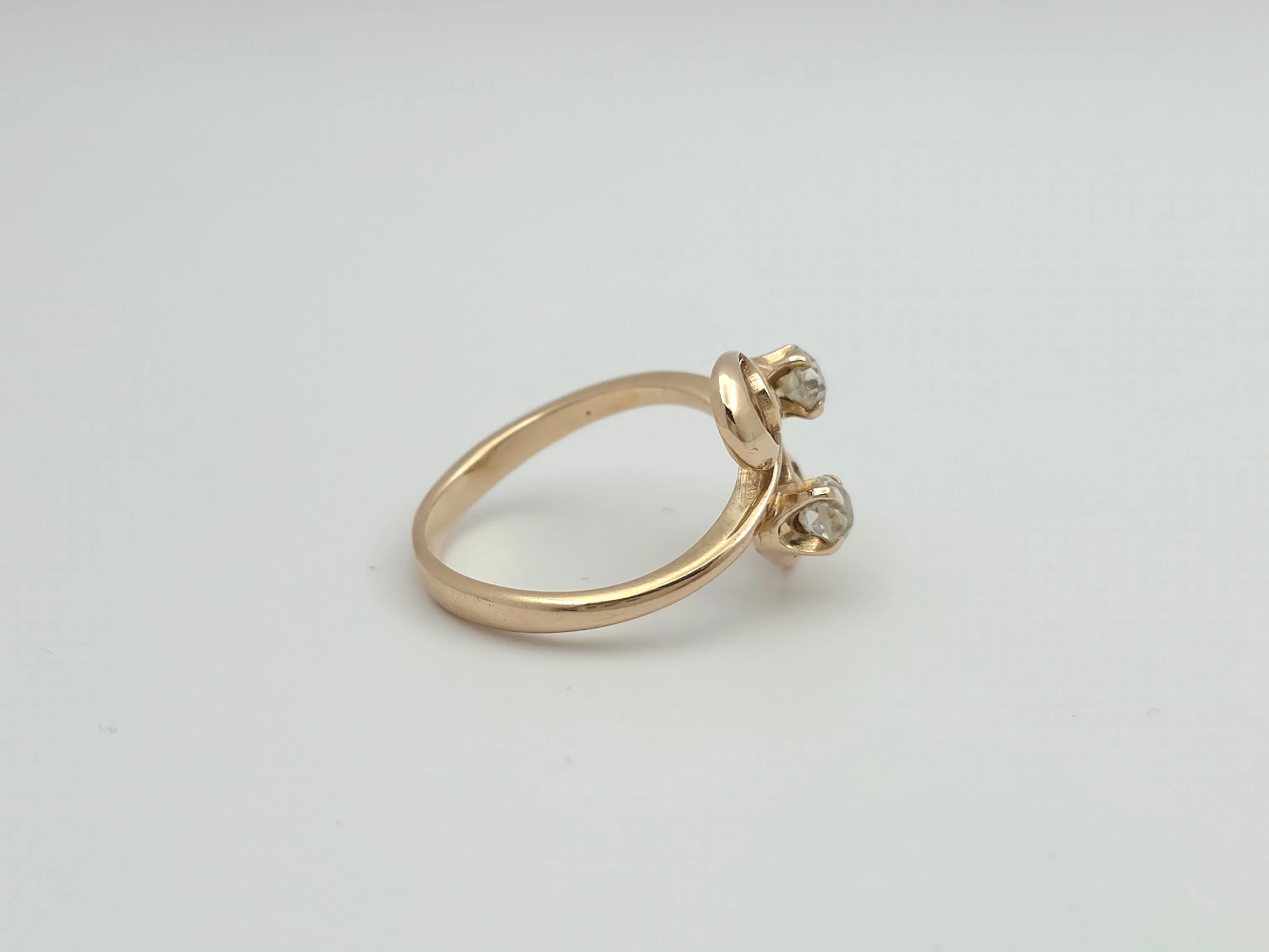 zloty-pierscionek-z-cyrkoniami-585-14k-r15-350g-waga-350