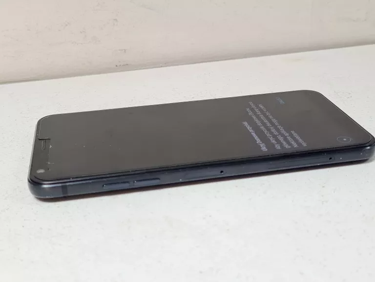 TELEFON LG Q6 KOMPLET