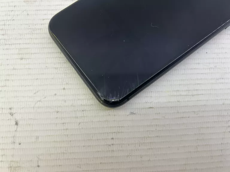 TELEFON IPHONE 11 64GB BATERIA 78% RYSY PRAWY DOLNY RÓG