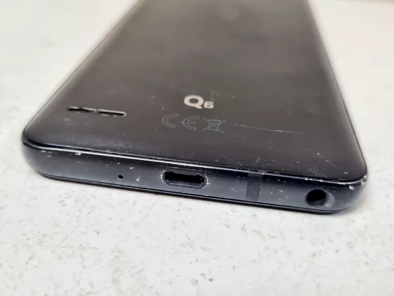 TELEFON LG Q6 KOMPLET