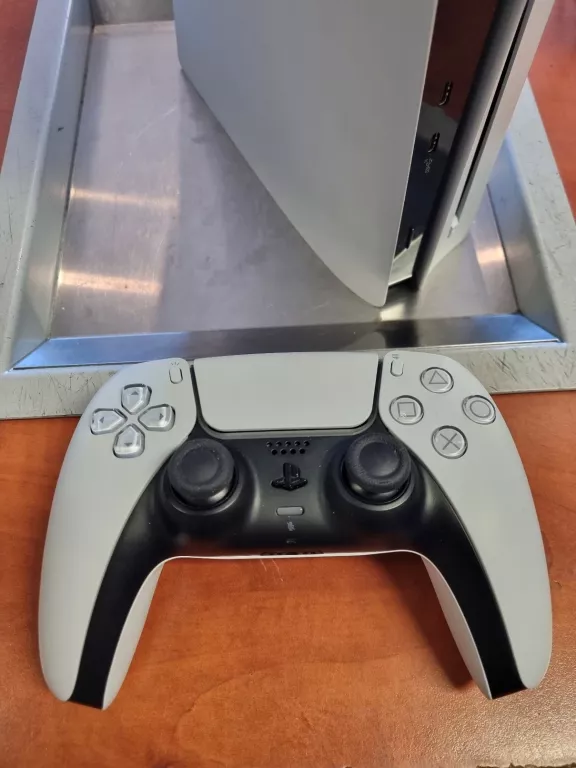 KONSOLA PS5 SONY PLAYSTATION 5 SLIM 1TB Z NAPĘDEM + PAD