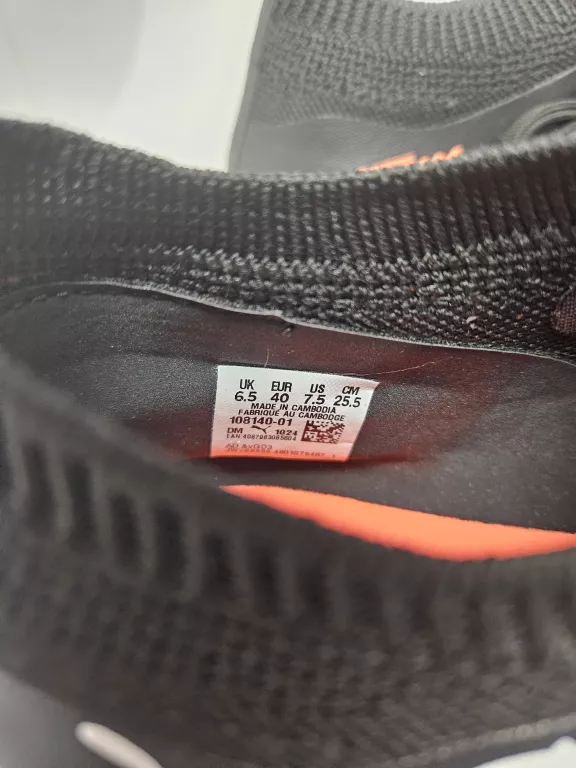 BUTY PUMA FUTURE 8 PLAY 108375-01 R.40