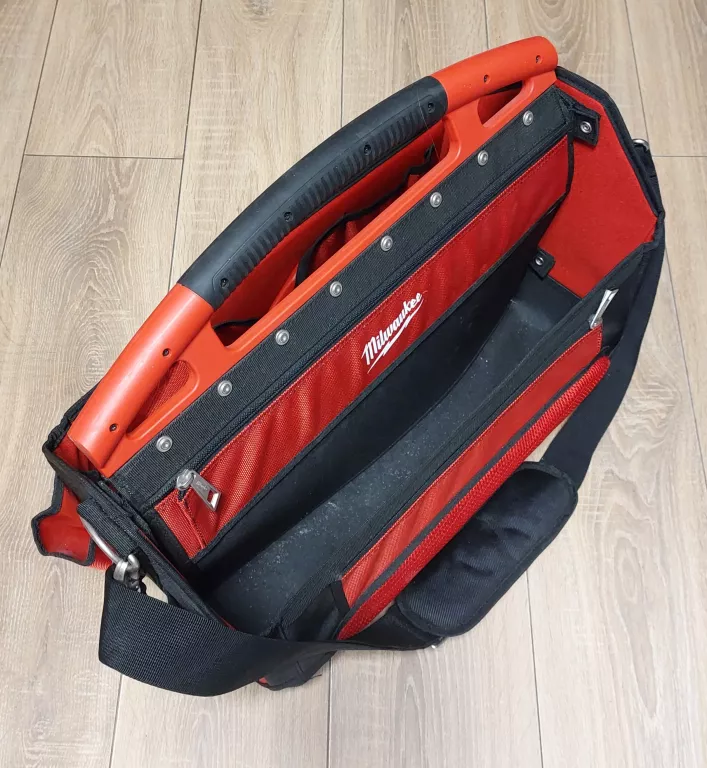 TORBA NARZĘDZIOWA MONTERSKA Z KIESZENIAMI MILWAUKEE PACKOUT 50CM