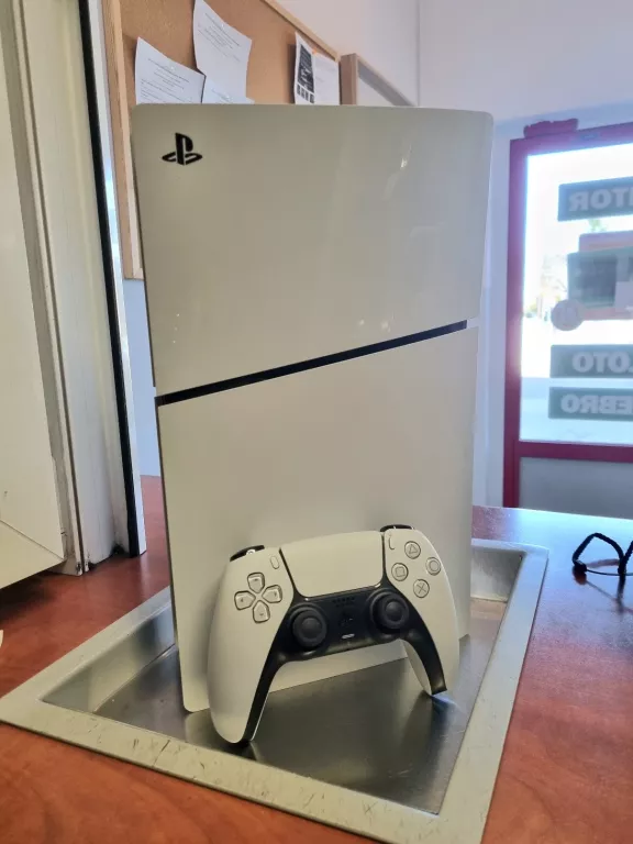 KONSOLA PS5 SONY PLAYSTATION 5 SLIM 1TB Z NAPĘDEM + PAD