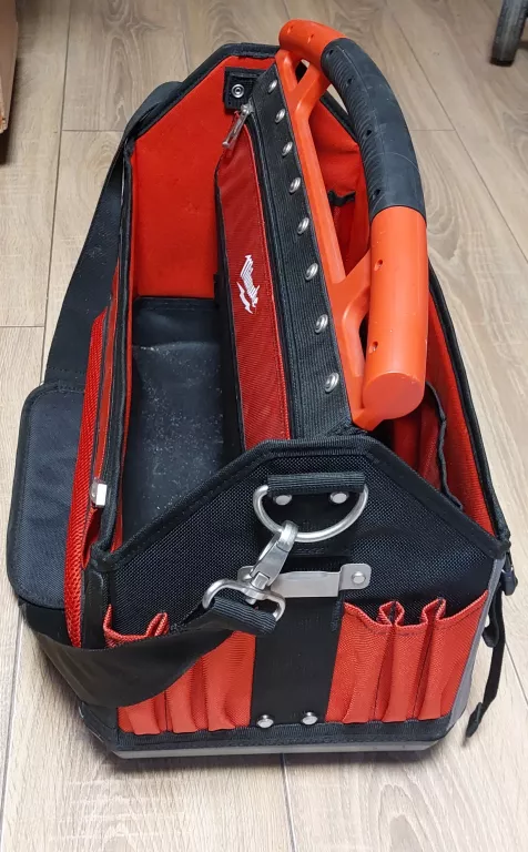 TORBA NARZĘDZIOWA MONTERSKA Z KIESZENIAMI MILWAUKEE PACKOUT 50CM