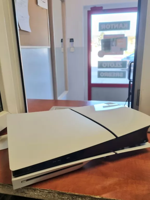 KONSOLA PS5 SONY PLAYSTATION 5 SLIM 1TB Z NAPĘDEM + PAD
