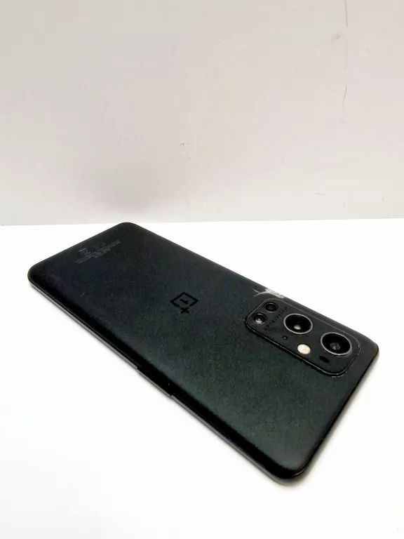 SMARTFON ONEPLUS 9 PRO 12/256GB CZARNY USZKODZONY TYŁ