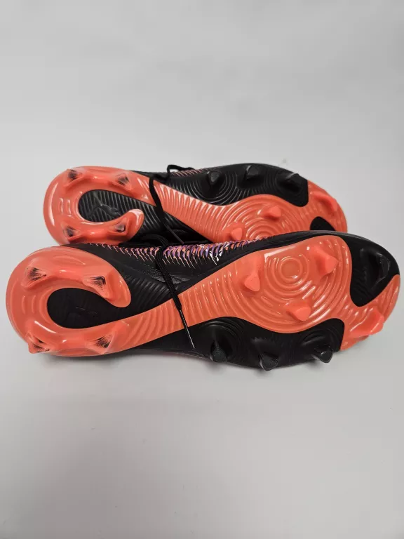 BUTY PUMA FUTURE 8 PLAY 108375-01 R.40