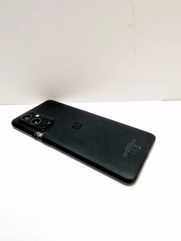 SMARTFON ONEPLUS 9 PRO 12/256GB CZARNY USZKODZONY TYŁ