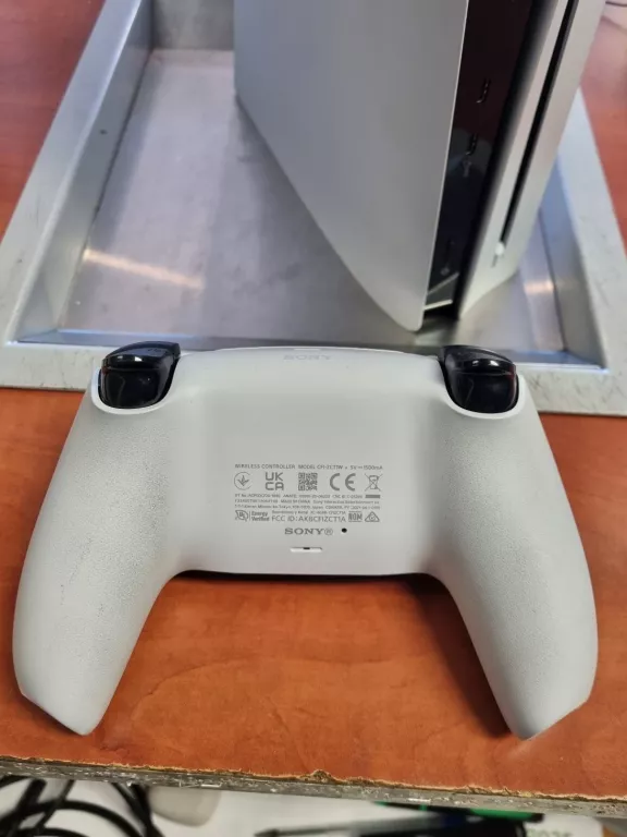 KONSOLA PS5 SONY PLAYSTATION 5 SLIM 1TB Z NAPĘDEM + PAD