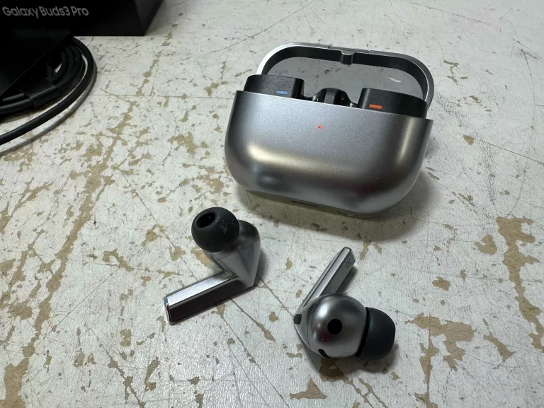 SAMSUNG BUDS 3 PRO