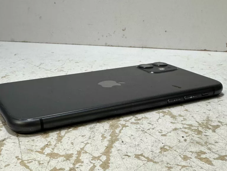 TELEFON IPHONE 11 64GB 79%